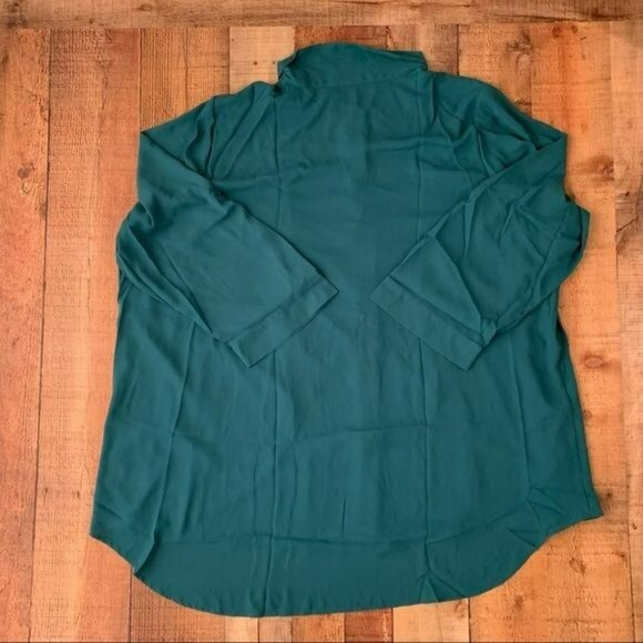 Roaman’s women’s plus size Georgette Overlay Big Shirt button up front blouse - Picture 6 of 6